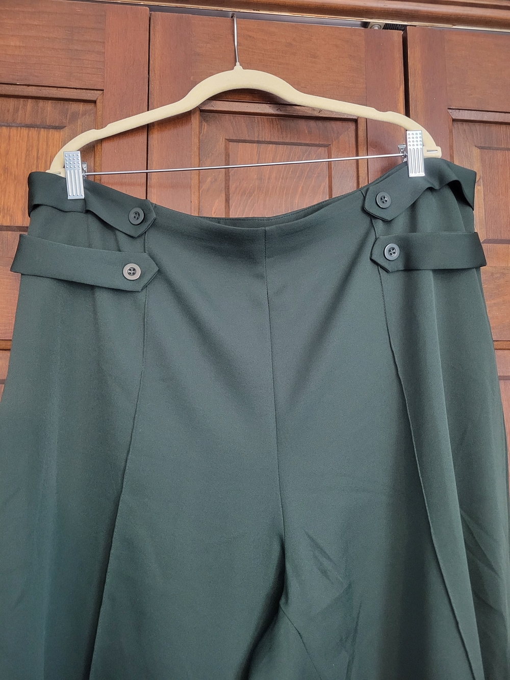 SHEIN Dark Green High-Waist Plus Size Wide Leg Pants with Button Tab